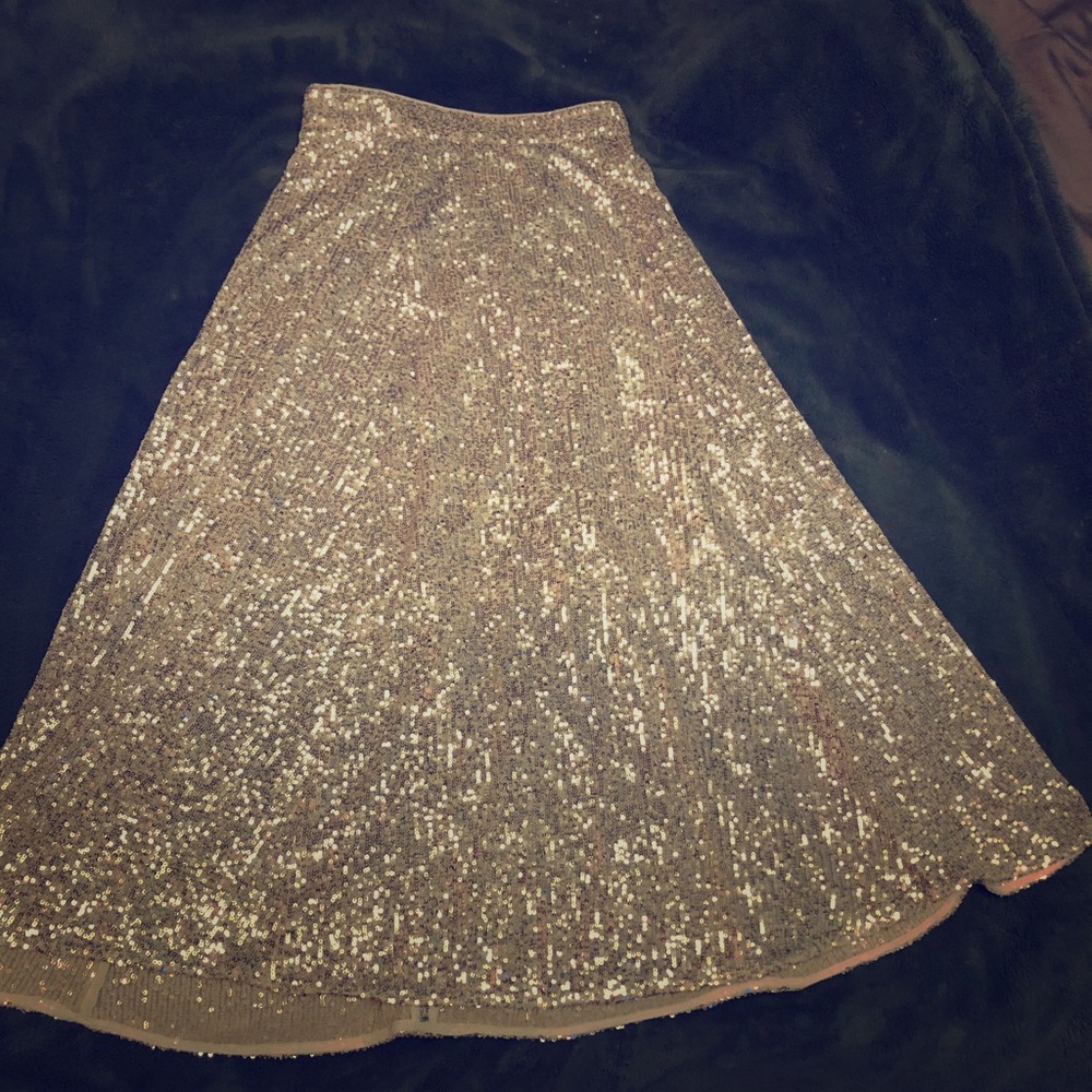 H&M holiday skirt